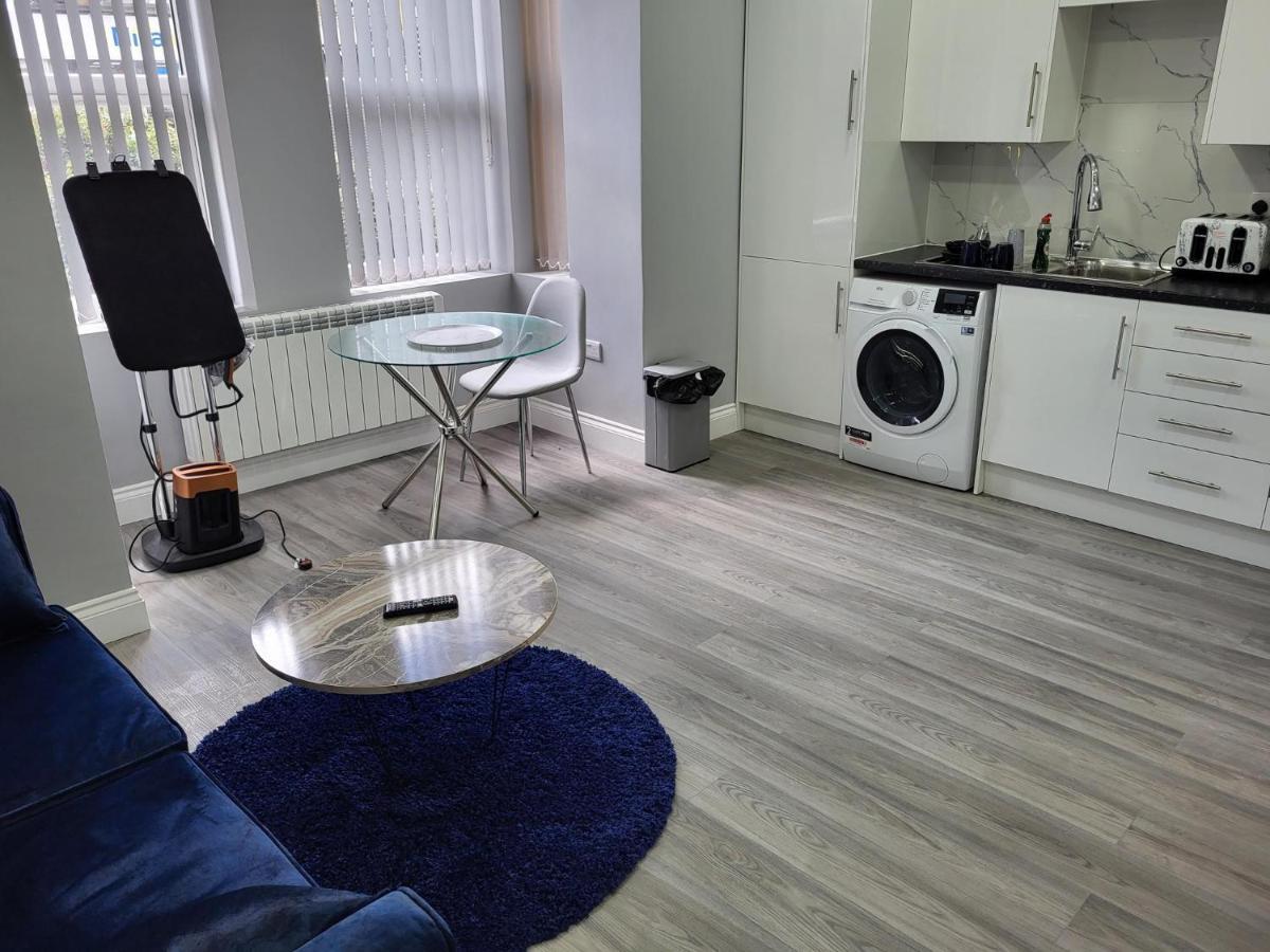 1 Bed Flat, Airport Pick, Drop Available Fibre Broadband, New, Washer Dryer, 10 Mins From City Centre Dartford Extérieur photo